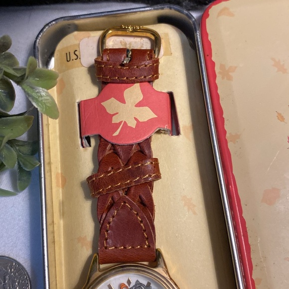 Vintage Disney Pocahontas watch with box - Picture 6 of 11